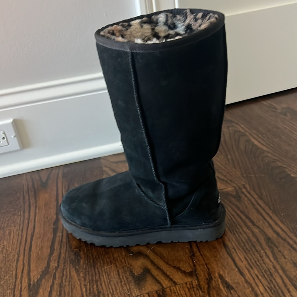 Ugg Boots - Picture 13 of 14